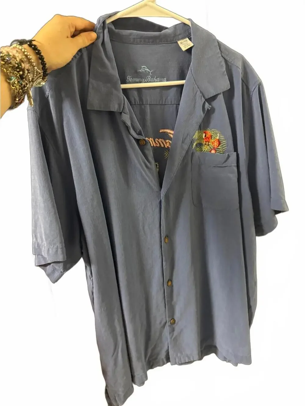 Blue Tommy Bahamas men’s size XL Hawaiian shirt